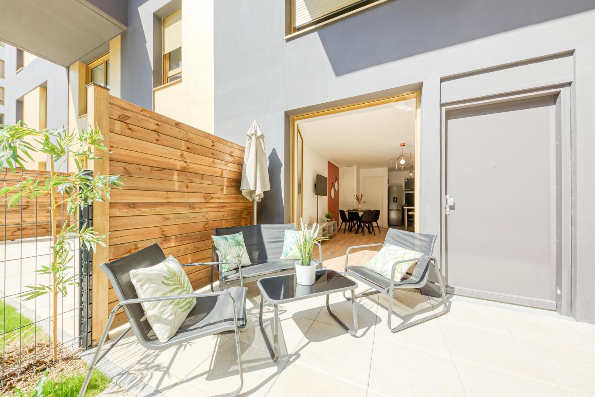 Massy Serenity - 64M2, Terrace, Balcony, Parking Zewnętrze zdjęcie