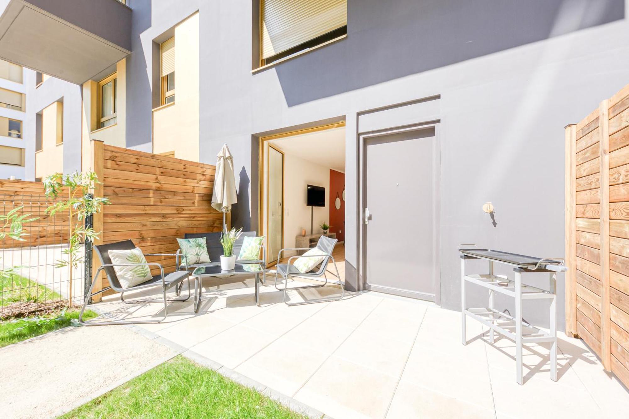 Massy Serenity - 64M2, Terrace, Balcony, Parking Zewnętrze zdjęcie